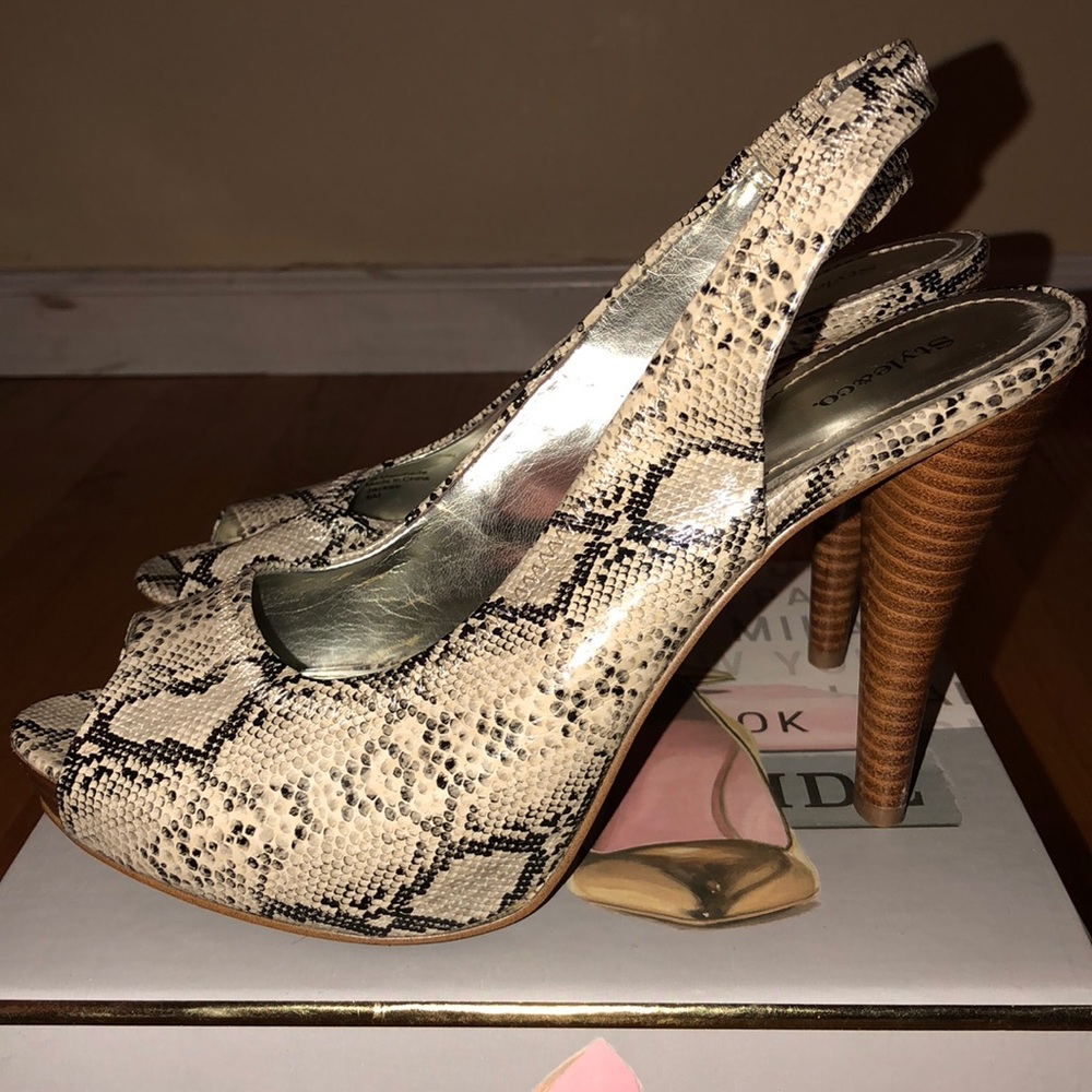 Python Sneak-Print Open-Toe Sling-Back Pumps- Sz 8 - image 1